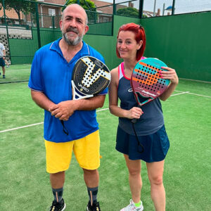 Pareja-padel-partido